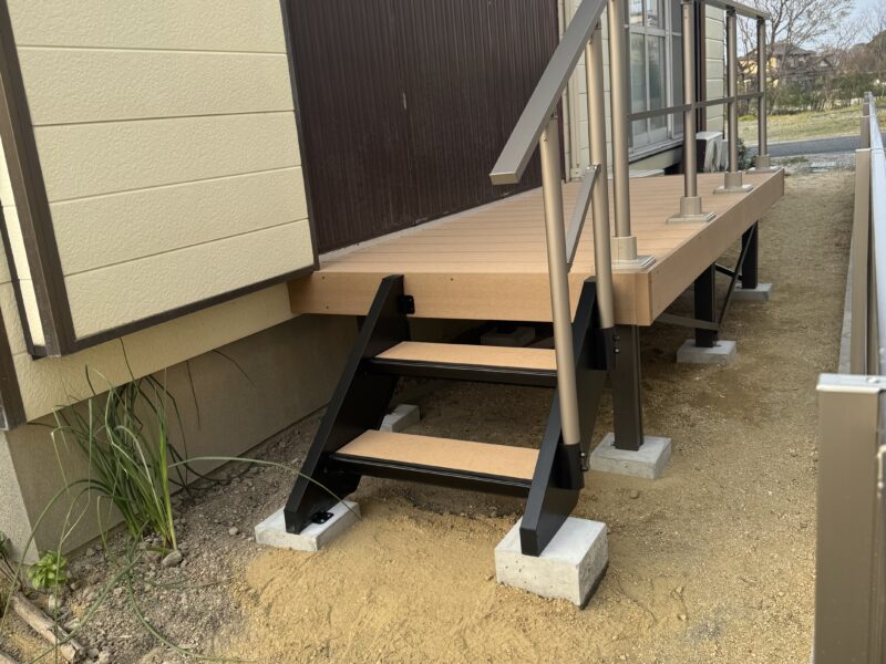 樹脂デッキ新設しました